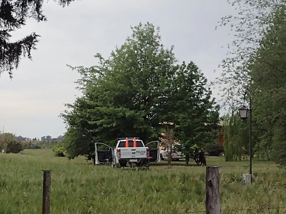 Estaban quemando basura y una chispa provocó el incendio de un quincho