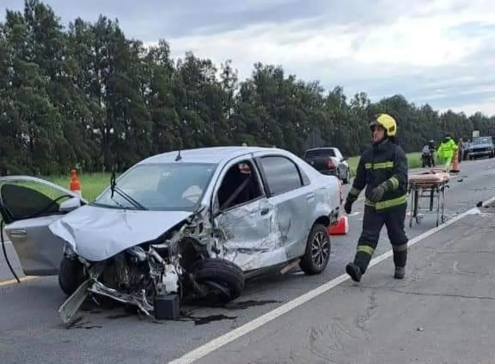 Accidente fatal en la Ruta 205: un hombre falleció y tres personas resultaron heridas