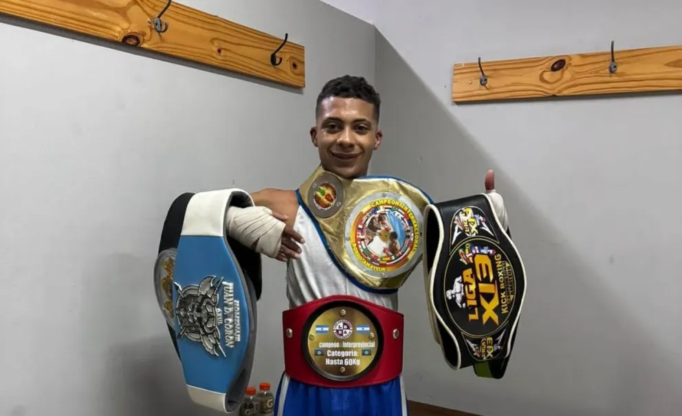 José 'La Cobra' Martínez ya piensa en su debut como boxeador profesional y busca sponsors