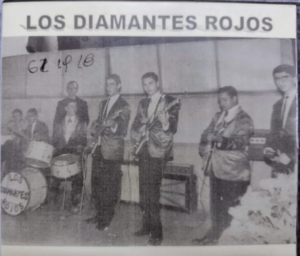 Los Diamantes Rojos, una banda que hizo vibrar a Bolívar en la década del 60 con los éxitos del momento