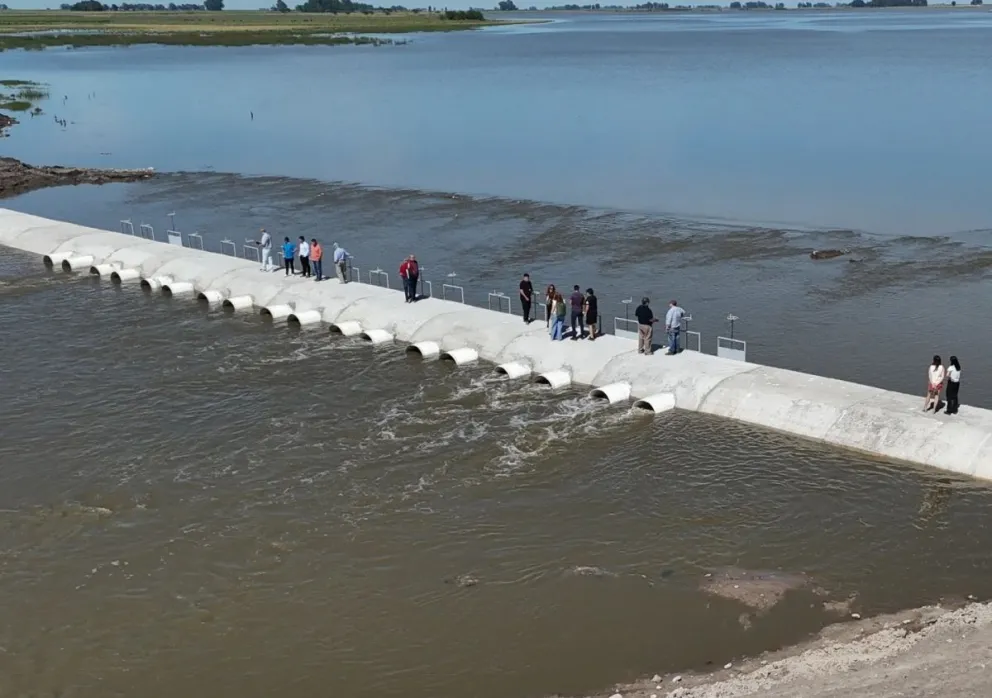La nueva compuerta de la laguna San Luis. Foto: Ariel Navarrete