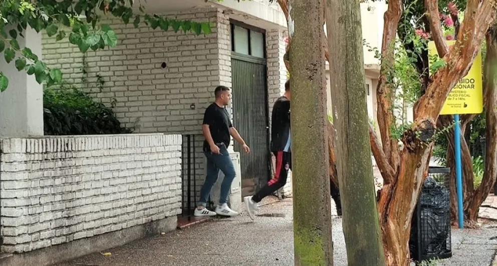 Oficiales de la Comisaría de Bolívar trasladaron a los aprehendidos a la sede de la Fiscalía.