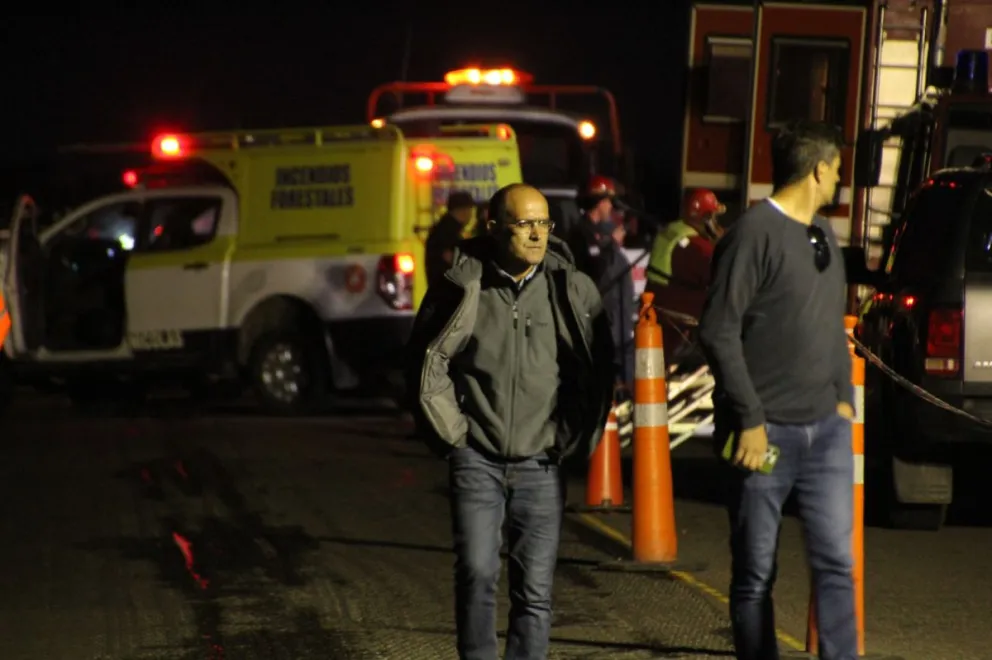 El intendente Marcos Pisano estuvo presente durante todo el operativo de búsqueda. 