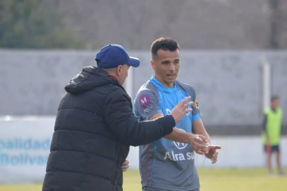 El Club Ciudad de Bolívar quedó libre en la fecha 4 y continua como escolta en la Zona A.