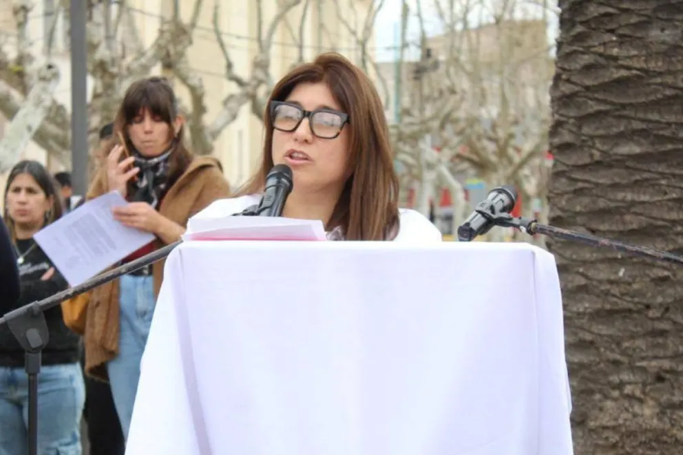 Luján Berdesegar, jefa distrital de Educación de Bolívar.