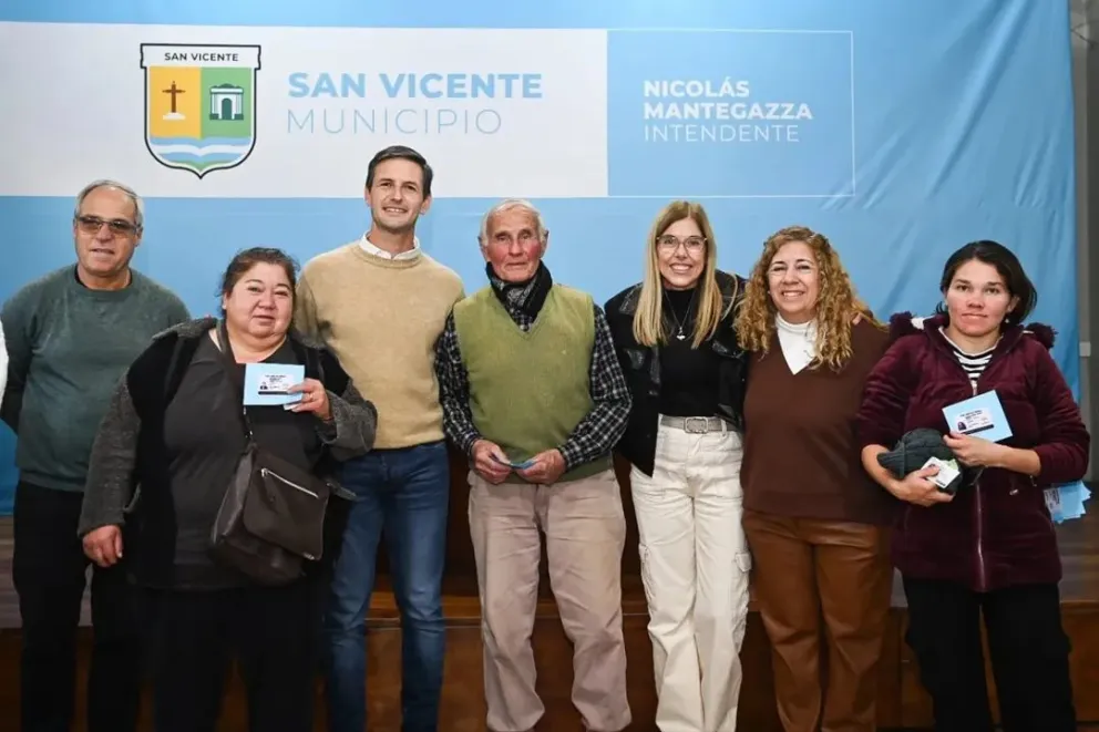 Nicolás Mantegazza encabezó una nueva entrega de pases multimodales para vecinos del distrito.