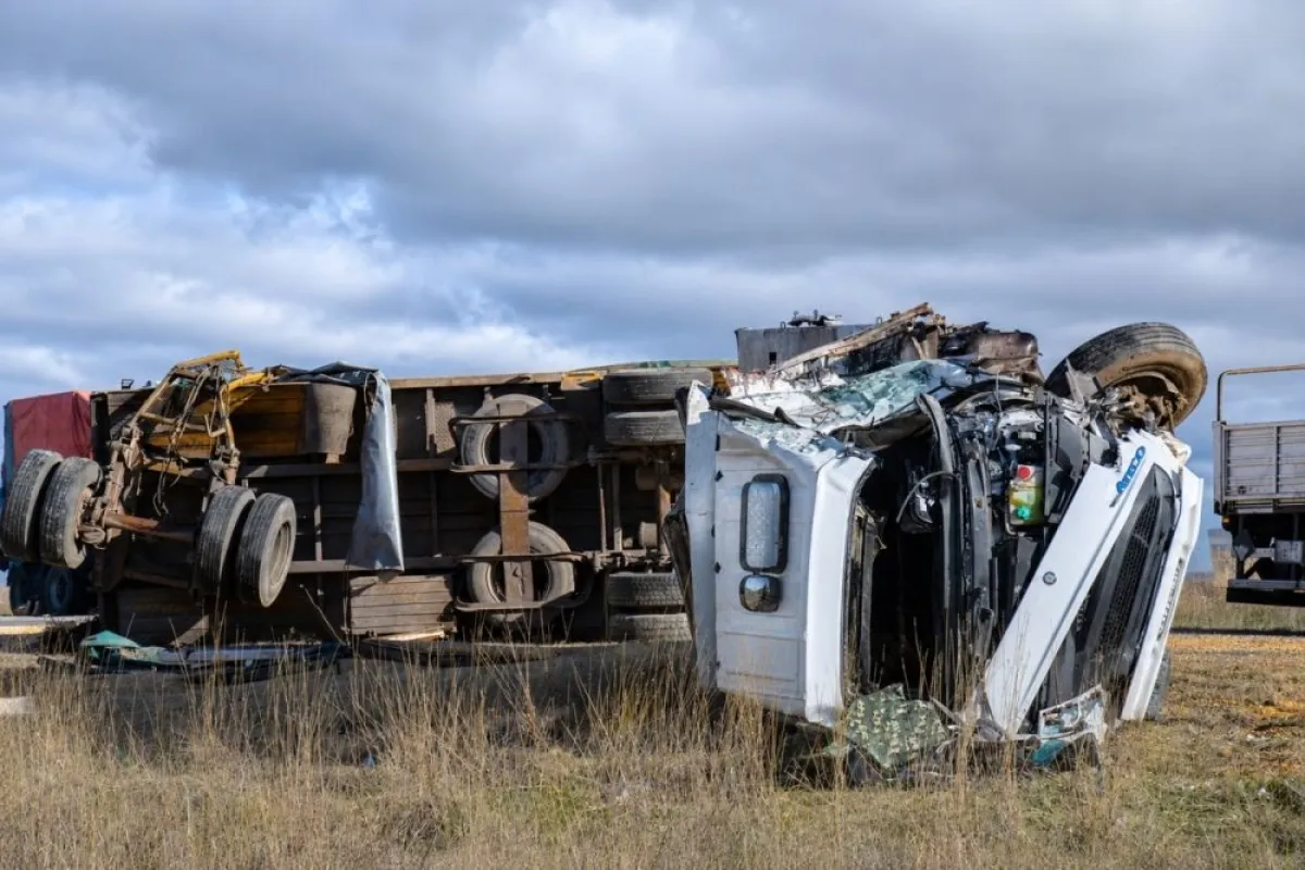 Un camionero de Daireaux sufrió múltiples fracturas tras un accidente y extravió a su perro