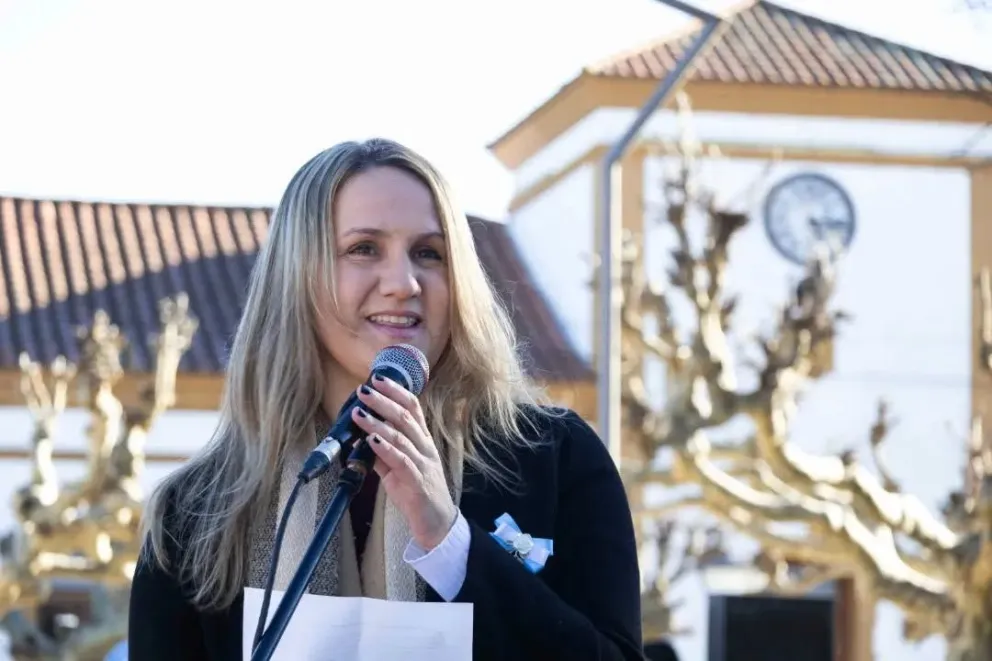 María Serra, intendente de Daireaux.