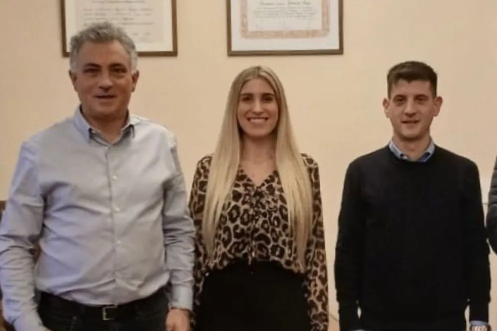 Jeremías Casali junto a Sebastián Pareja y Geraldine Calviella.