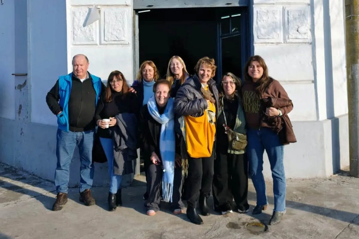 Bolivarenses en la visita de Kicillof a Tapalqu&eacute;.