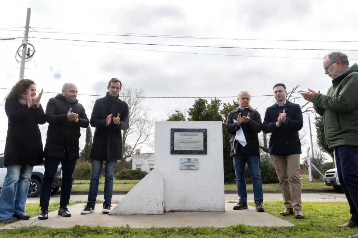 Homenaje a Pedro Barnetche en Bol&iacute;var